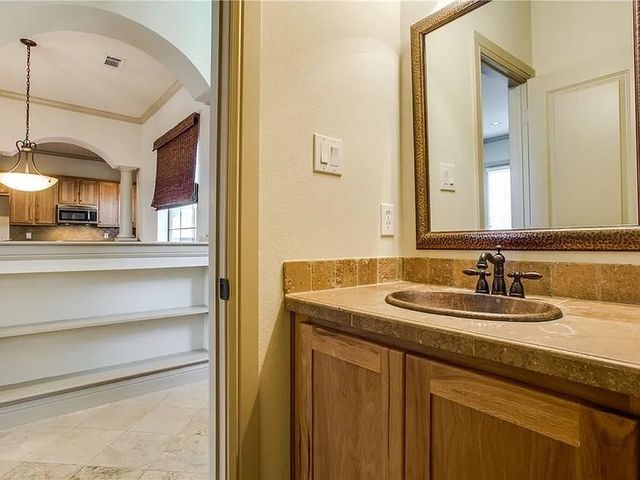 3012 Carmel Street, Dallas, TX 75204