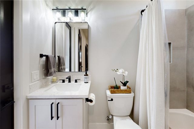 5924 Rain Meadow Drive, College Station, TX 77845