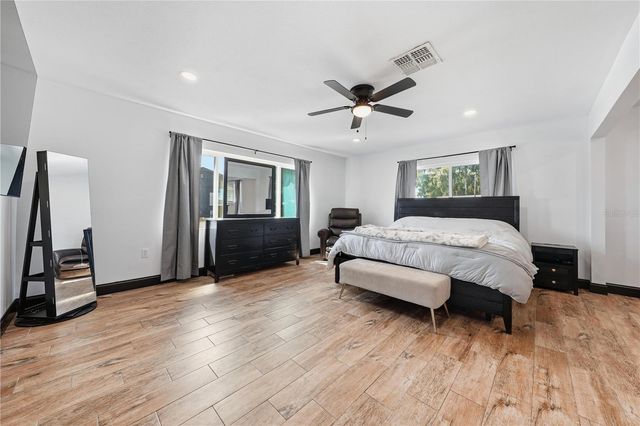 1612 ORANGE AVENUE, Tavares, FL 32778