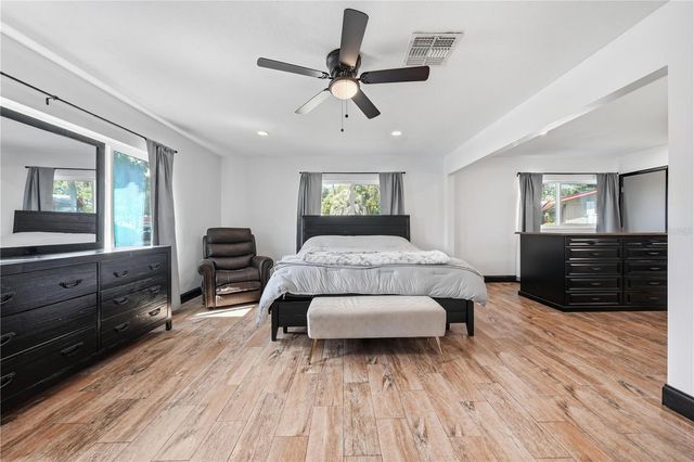 1612 ORANGE AVENUE, Tavares, FL 32778