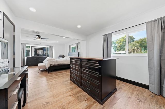 1612 ORANGE AVENUE, Tavares, FL 32778