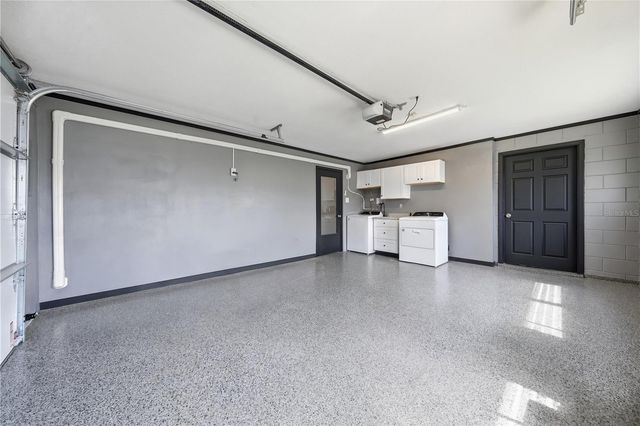 1612 ORANGE AVENUE, Tavares, FL 32778