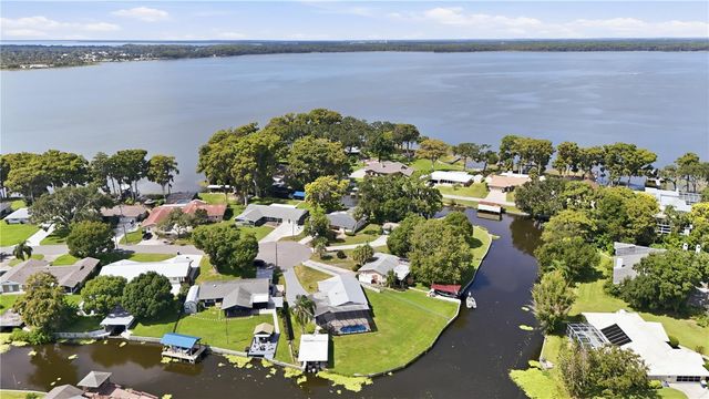 1612 ORANGE AVENUE, Tavares, FL 32778