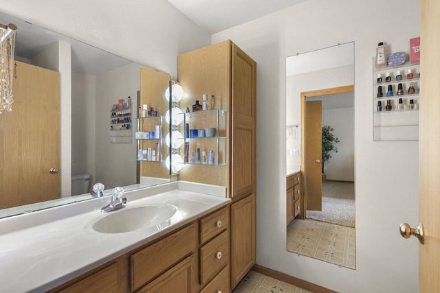 203 Musket Ridge Drive, Sun Prairie, WI 53590