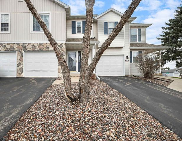 203 Musket Ridge Drive, Sun Prairie, WI 53590