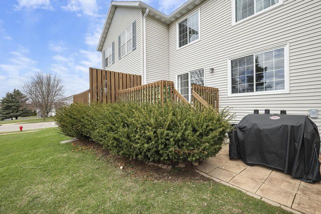 203 Musket Ridge Drive, Sun Prairie, WI 53590
