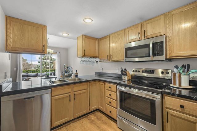 203 Musket Ridge Drive, Sun Prairie, WI 53590