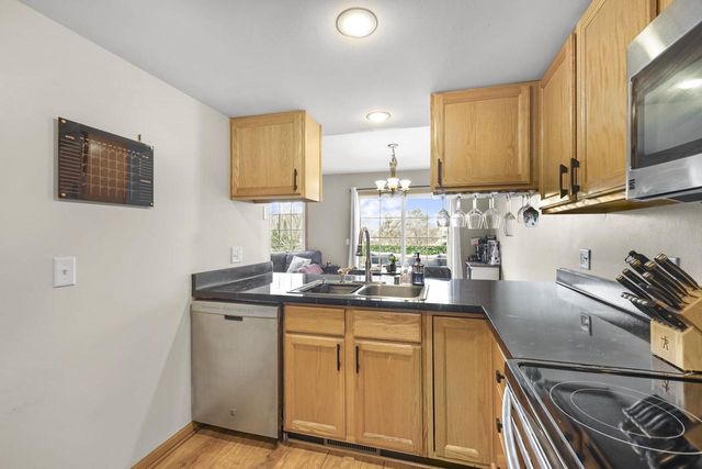 203 Musket Ridge Drive, Sun Prairie, WI 53590