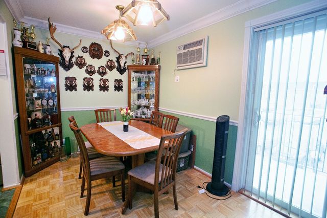 9717 S Keeler Avenue 209, Oak Lawn, IL 60453