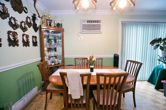 9717 S Keeler Avenue 209, Oak Lawn, IL 60453