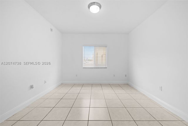 2429 W 78th St 102, Hialeah, FL 33016