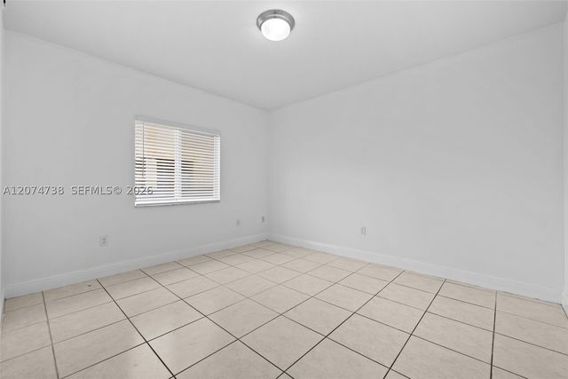 2429 W 78th St 102, Hialeah, FL 33016