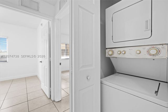 2429 W 78th St 102, Hialeah, FL 33016