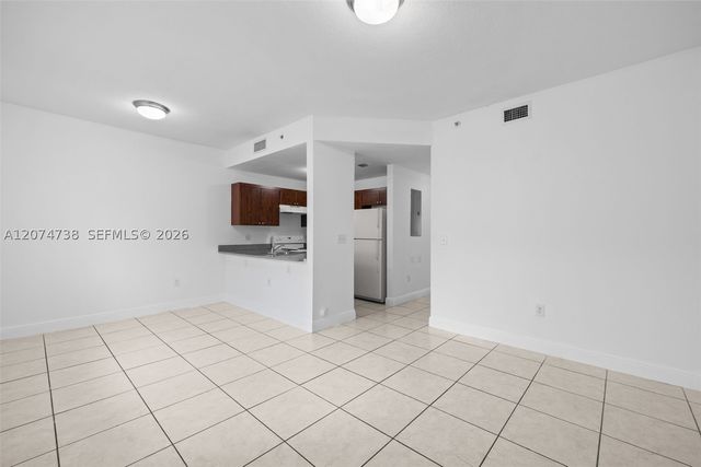2429 W 78th St 102, Hialeah, FL 33016