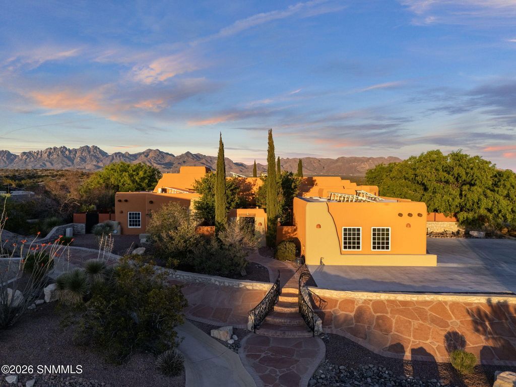 5531 Superstition Drive, Las Cruces, NM 88011