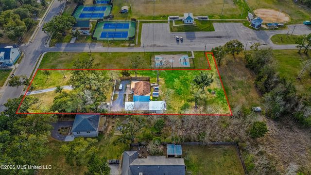 407 E Second Street, Pass Christian, MS 39571