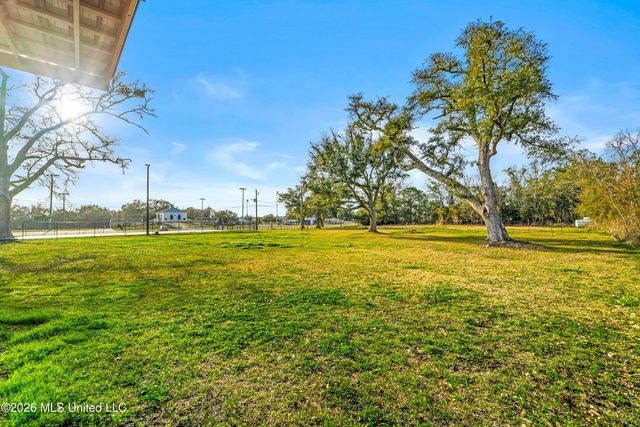 407 E Second Street, Pass Christian, MS 39571