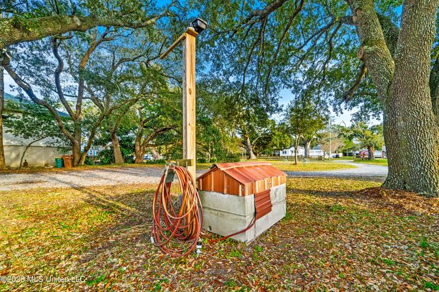 407 E Second Street, Pass Christian, MS 39571