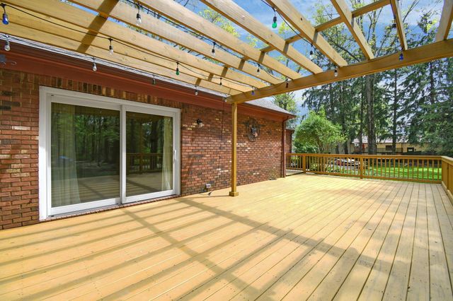 102 Whirlaway Loop SW, Pataskala, OH 43062