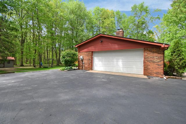 102 Whirlaway Loop SW, Pataskala, OH 43062