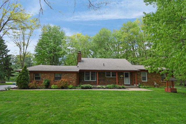 102 Whirlaway Loop SW, Pataskala, OH 43062