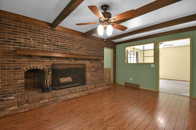 102 Whirlaway Loop SW, Pataskala, OH 43062