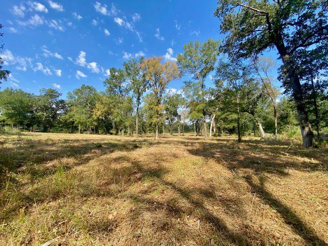 1124 Creekwood Street, Crockett, TX 75835