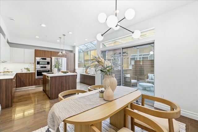 1172 La Rochelle Terrace C, Sunnyvale, CA 94089