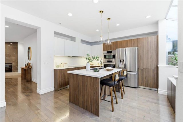 1172 La Rochelle Terrace C, Sunnyvale, CA 94089