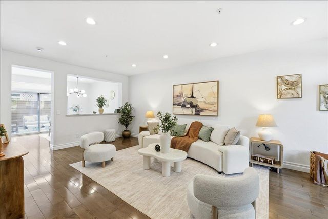 1172 La Rochelle Terrace C, Sunnyvale, CA 94089