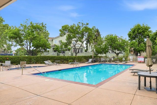 1172 La Rochelle Terrace C, Sunnyvale, CA 94089