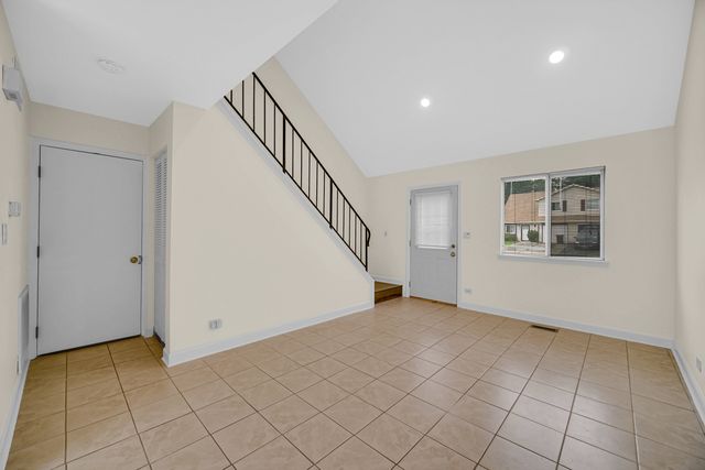 1807 Whitney Drive, Hanover Park, IL 60133