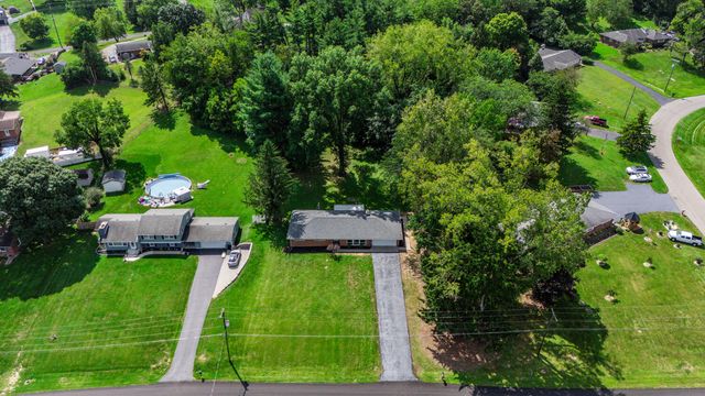 2743 Ironwood Drive 2743 Ironwood Drive, Springfield, OH 45505