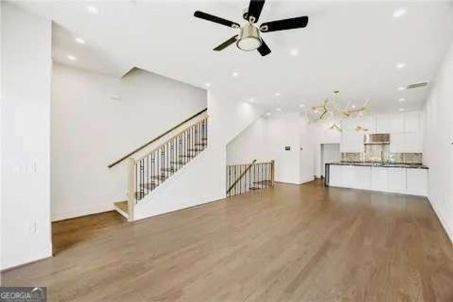 223 16th Street NW 8, Atlanta, GA 30363