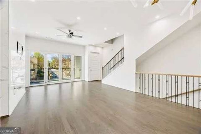 223 16th Street NW 8, Atlanta, GA 30363