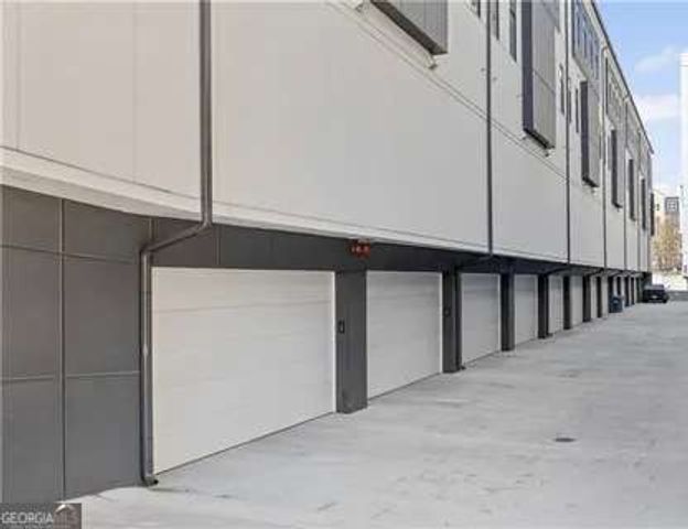 223 16th Street NW 8, Atlanta, GA 30363