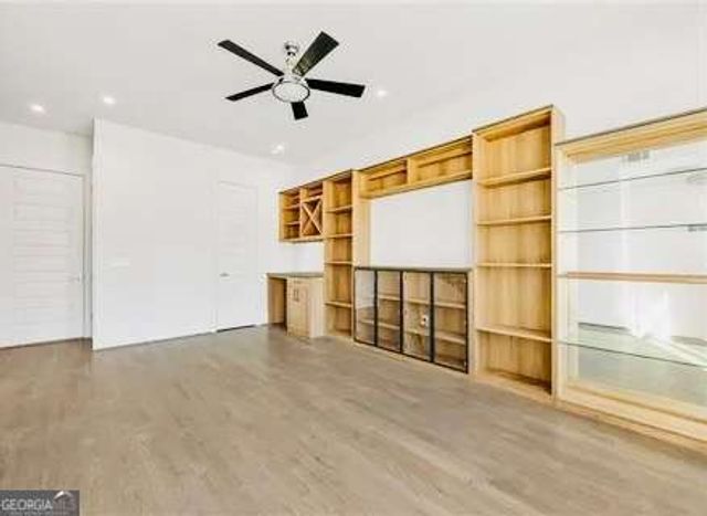 223 16th Street NW 8, Atlanta, GA 30363