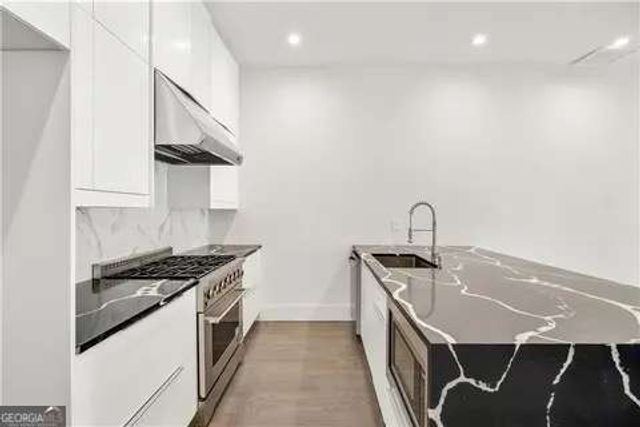 223 16th Street NW 8, Atlanta, GA 30363