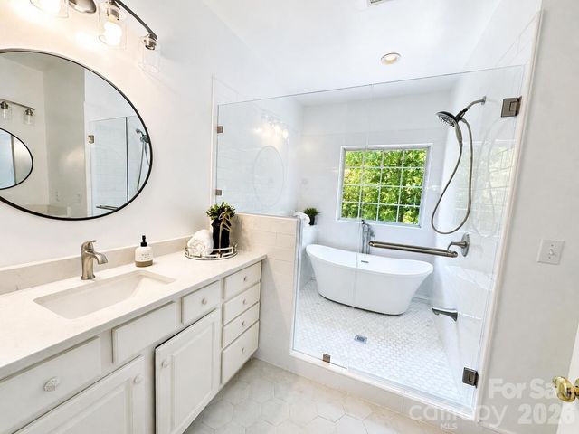 1675 Sanridge Wind Lane, Charlotte, NC 28262