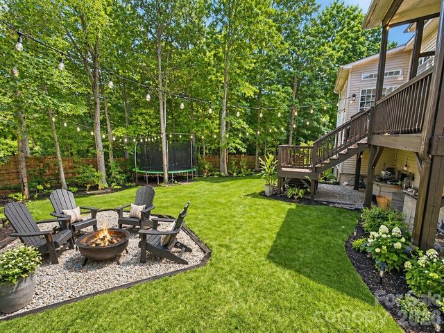 1675 Sanridge Wind Lane, Charlotte, NC 28262