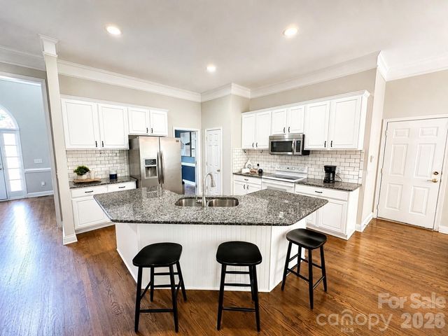 1675 Sanridge Wind Lane, Charlotte, NC 28262