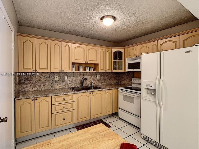 12830 SW 43rd Dr 163-B, Miami, FL 33175