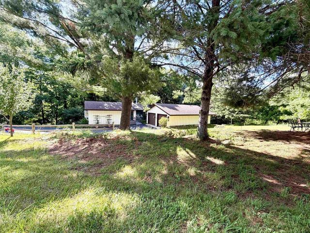 E2672 Remington Drive, La Valle, WI 53941