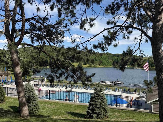 E2672 Remington Drive, La Valle, WI 53941