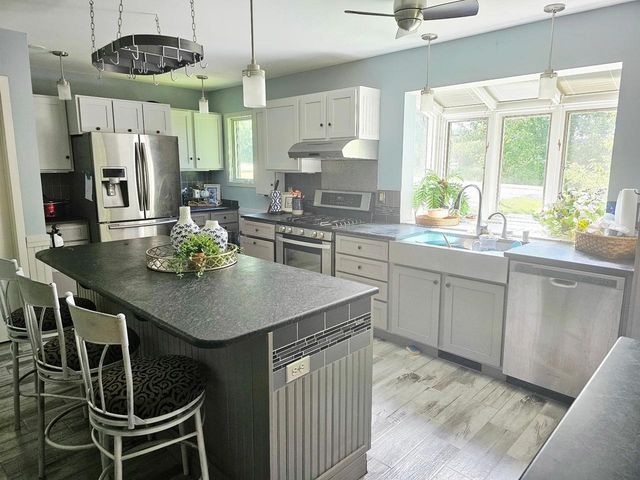 E2672 Remington Drive, La Valle, WI 53941