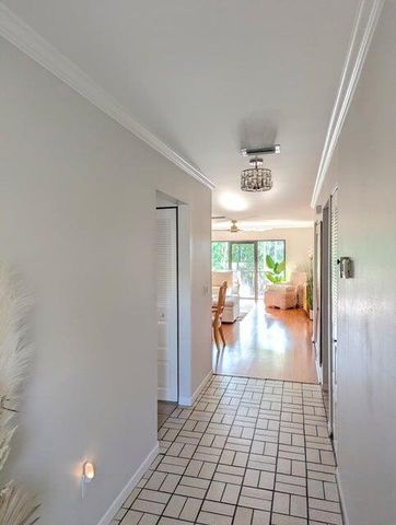 21362 Juego Circle 33f, Boca Raton, FL 33433
