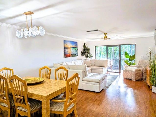 21362 Juego Circle 33f, Boca Raton, FL 33433