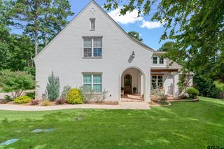 14316 Cedarwood Cir, Tyler, TX 75703