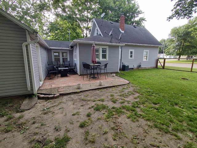 100 S Jackson Street, Millersburg, IN 46543