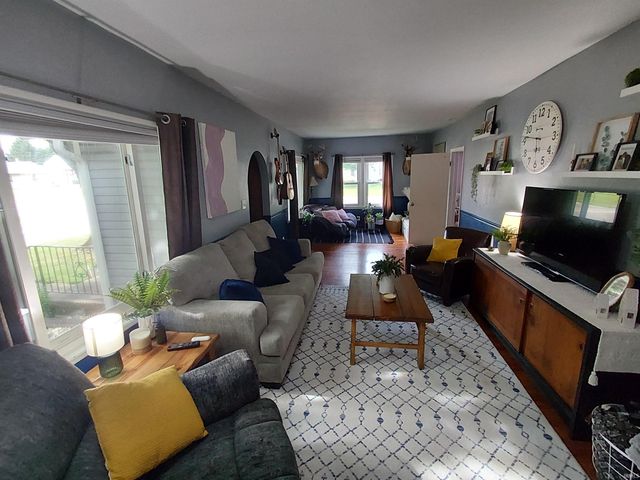 100 S Jackson Street, Millersburg, IN 46543